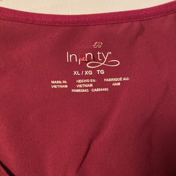 Cherokee Infinity Scrub Top - Picture 4 of 4